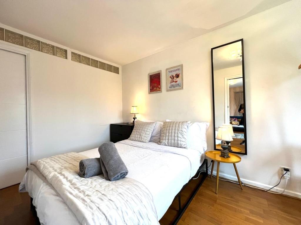 Great 2 Bedrooms Apartment 15 Mins From The Centre Лондон Екстериор снимка