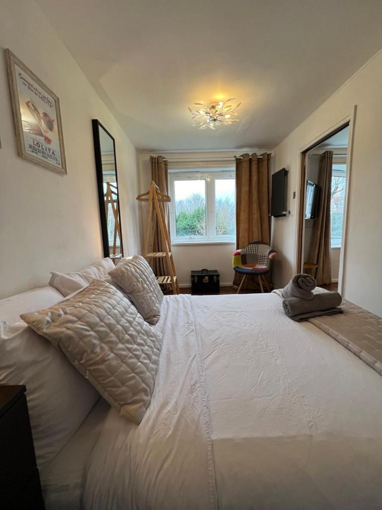 Great 2 Bedrooms Apartment 15 Mins From The Centre Лондон Екстериор снимка