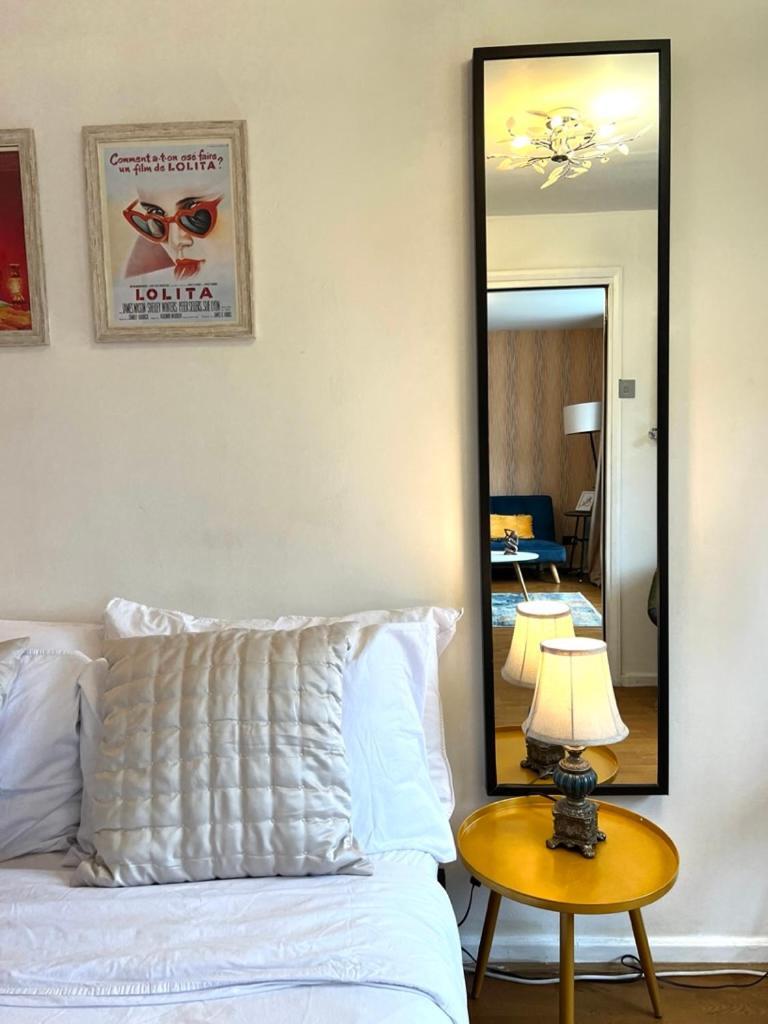 Great 2 Bedrooms Apartment 15 Mins From The Centre Лондон Екстериор снимка